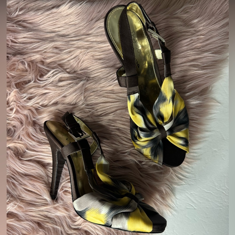 The Touch Of Nina Heel Sandals Size 8